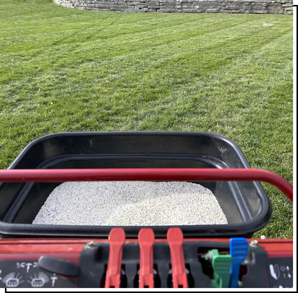 Lawn Fertilizing Company Cedar Rapids